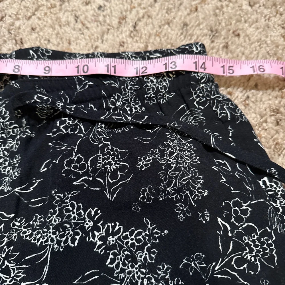 Women's J.Jill Wide Leg Pants XS Black White Floral - Picture 3 of 7